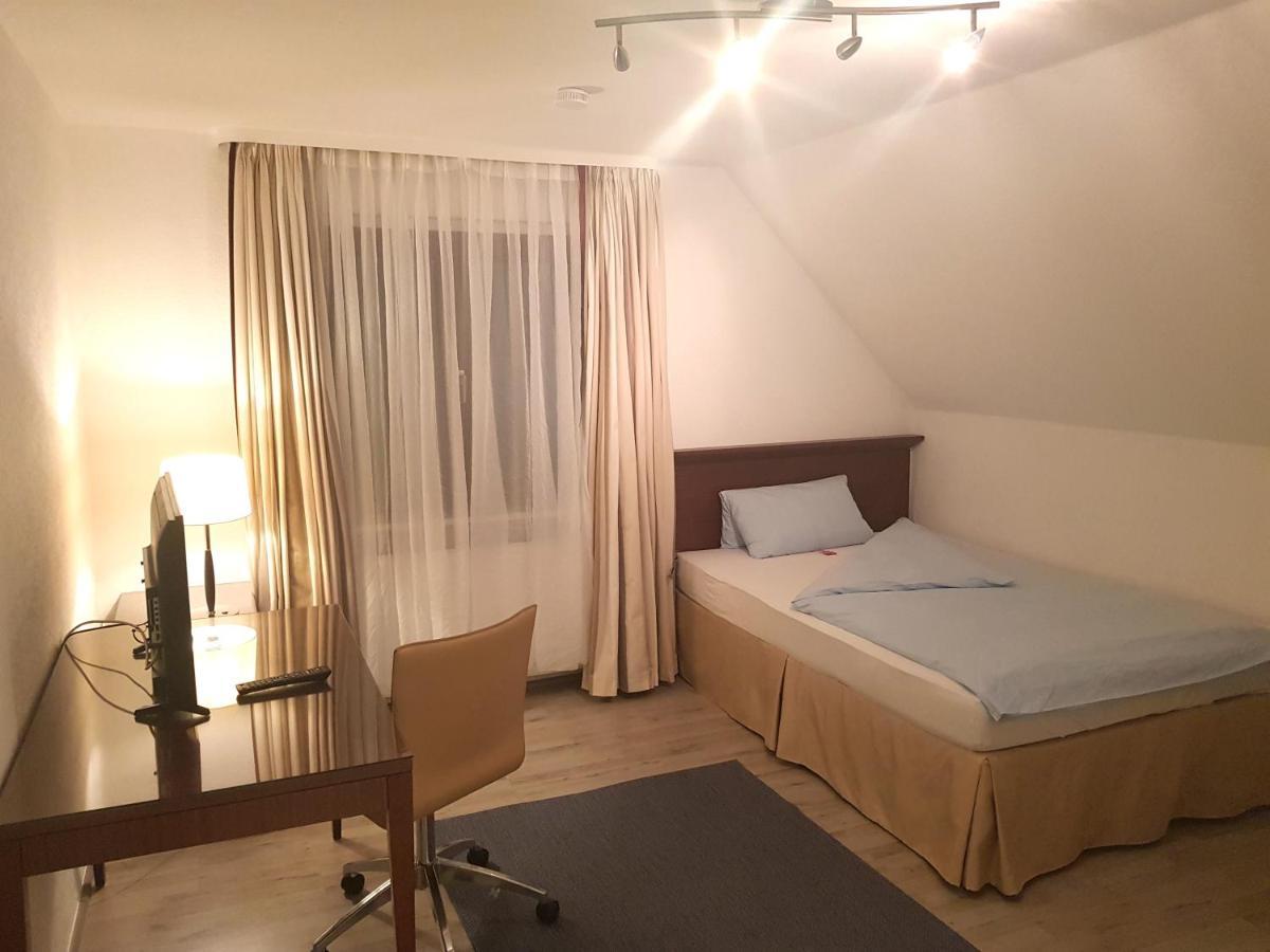 Hotel Pension Bluechersruh Бад-Бернек  Экстерьер фото